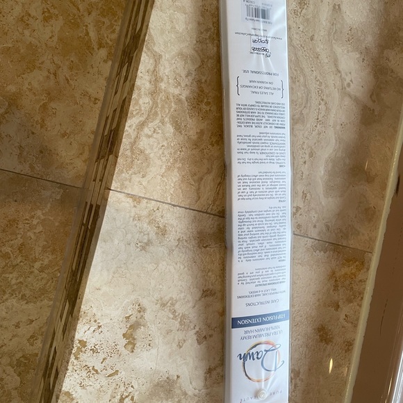 Hair extensions - Picture 4 of 4